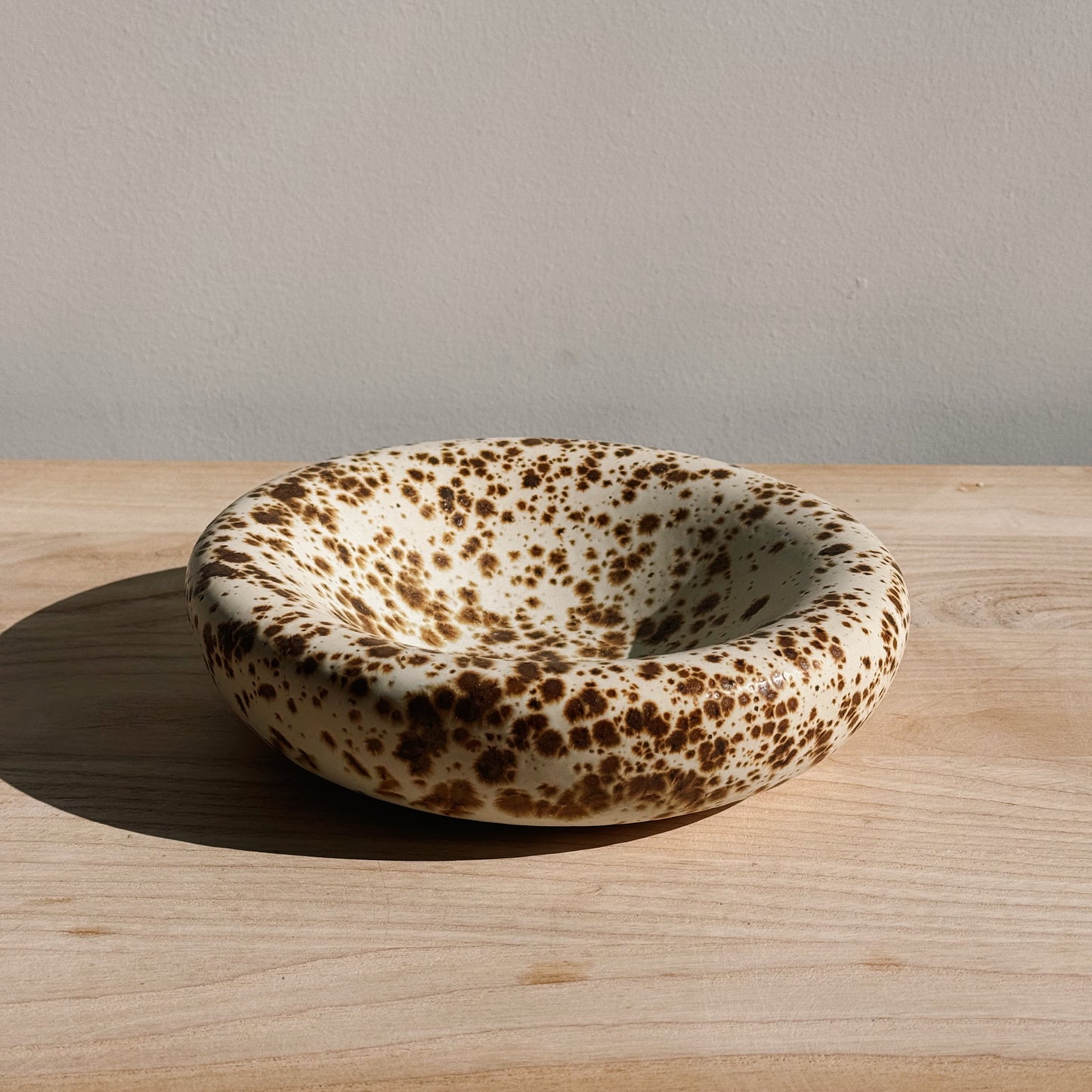 CASA AZUA BEIGE PLATE, BUBBLE PLATE, DINNER PLATE, MODERN CERAMIC PLATE, MODERN CERAMIC BOWL, BUBBLE BOWL, CHUBBY BOWL, JEWELRY TRAY.
