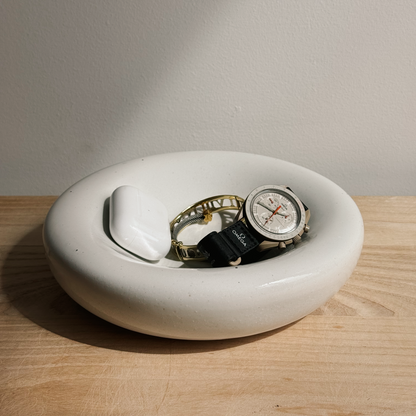 CASA AZUA OFF WHITE, GLOSS PLATE, BUBBLE PLATE, DINNER PLATE, MODERN CERAMIC PLATE, MODERN CERAMIC BOWL, BUBBLE BOWL, CHUBBY BOWL, JEWELRY TRAY.