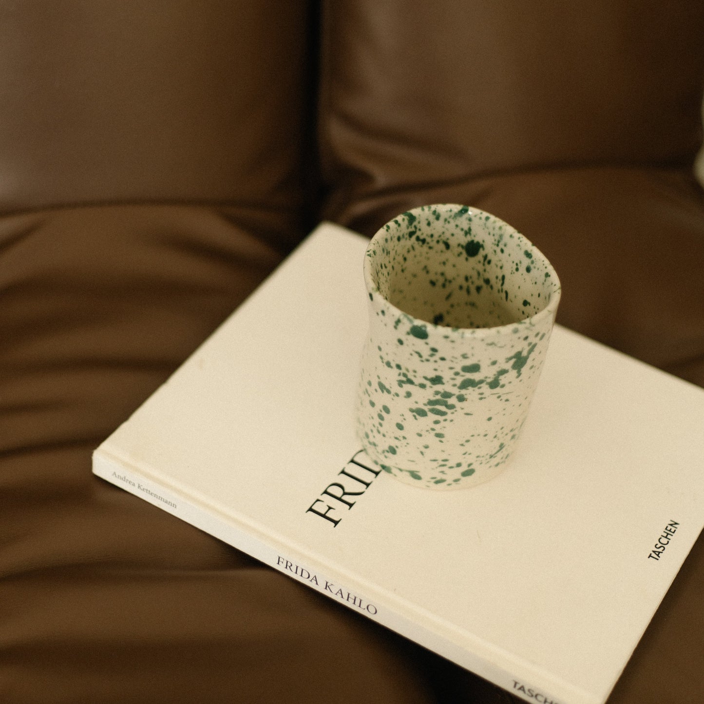 Handmade ceramic coffee cup, iced latte cup, 16 oz cup, stoneware, pink ceramics. Casa Azua.