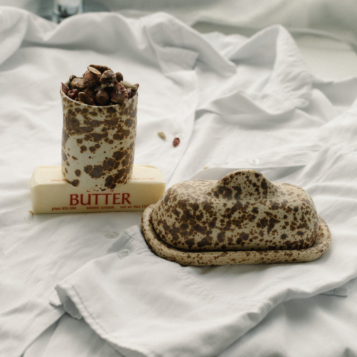 Handmade ceramic butter dish, brown speckles butter dish, stoneware, casa azua, tabletop.