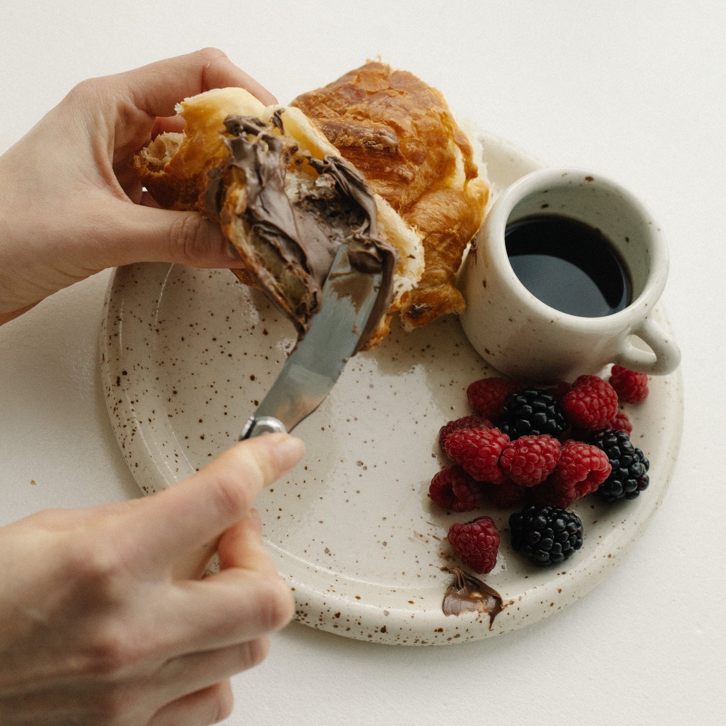 handmade ceramic plate, stoneware, large dinner plate, modern, gustaf westman plate, casa azua, artisan made plates, tableware, tabletop decor