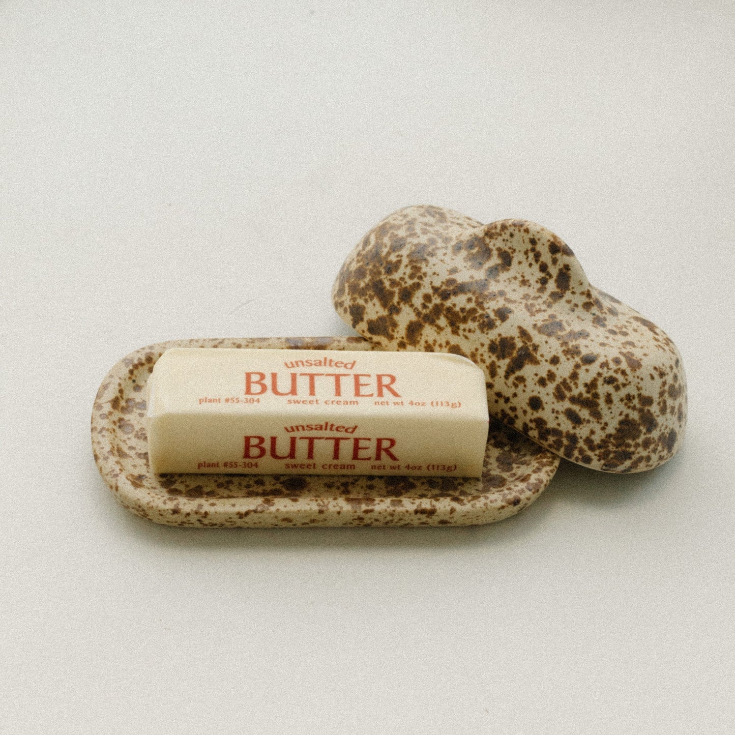 Handmade ceramic butter dish, brown speckles butter dish, stoneware, casa azua, tabletop.